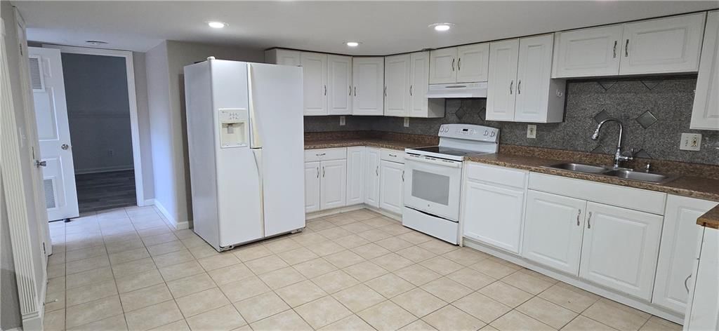 9201 N Harrison Street — photo 25