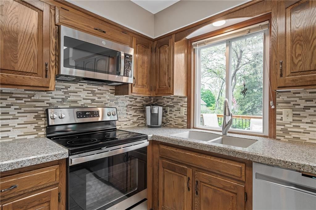 7632 Slater Street — photo 10