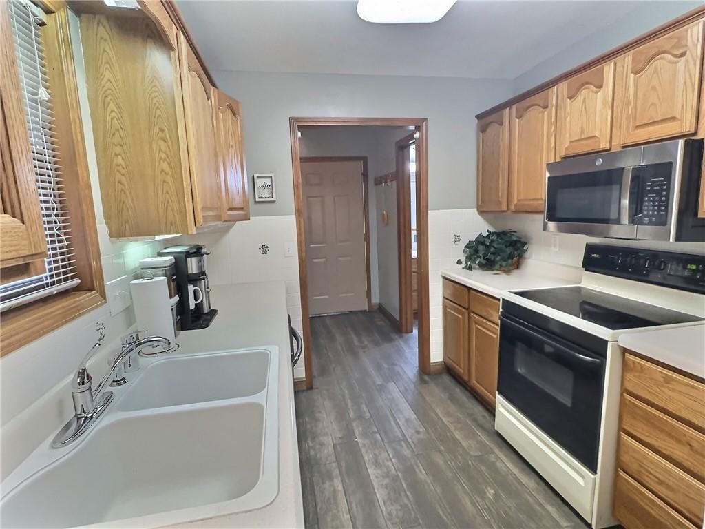 309 W Hillcrest Drive — photo 27