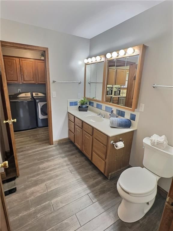 309 W Hillcrest Drive — photo 33