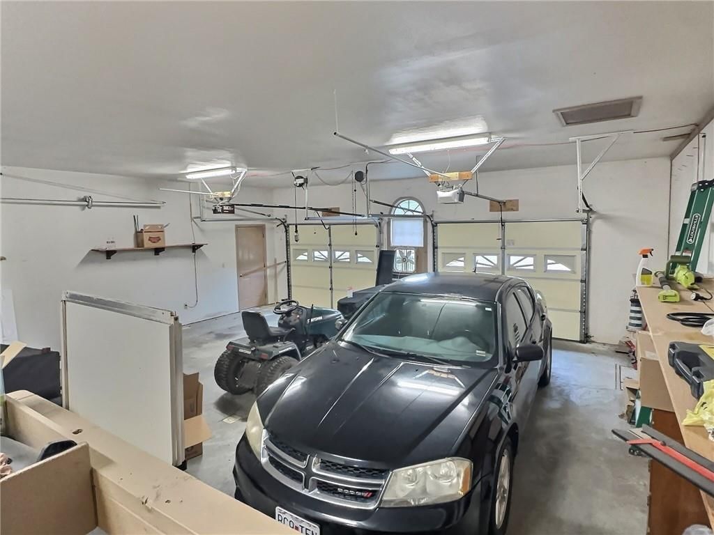 309 W Hillcrest Drive — photo 36