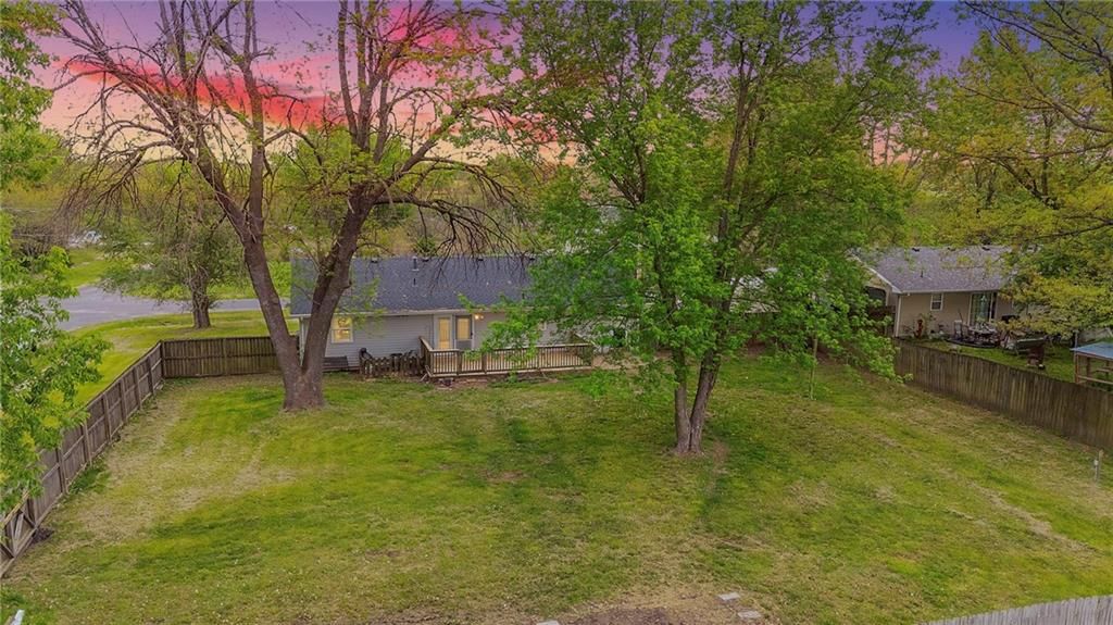 100 S Crittenden Street — photo 26