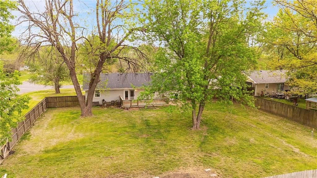 100 S Crittenden Street — photo 27
