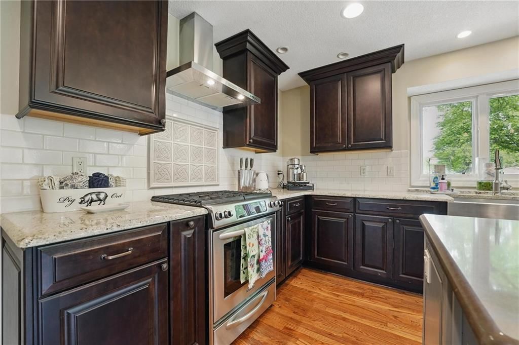 12413 Howe Drive — photo 10