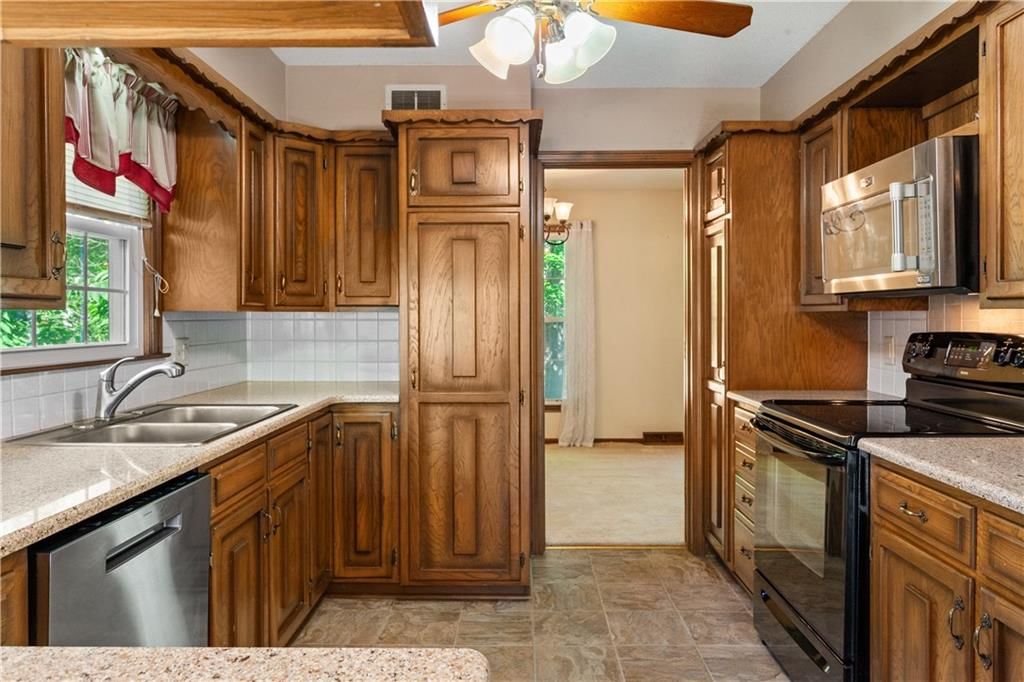 3311 S Crane Street — photo 13