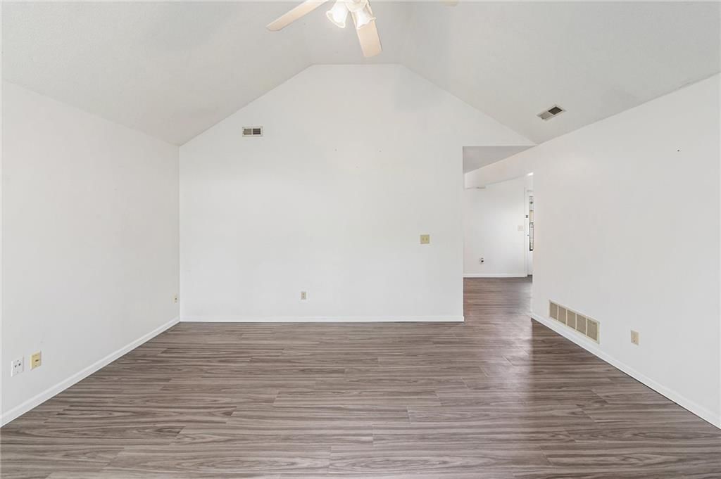 533 Eldridge Street — photo 10