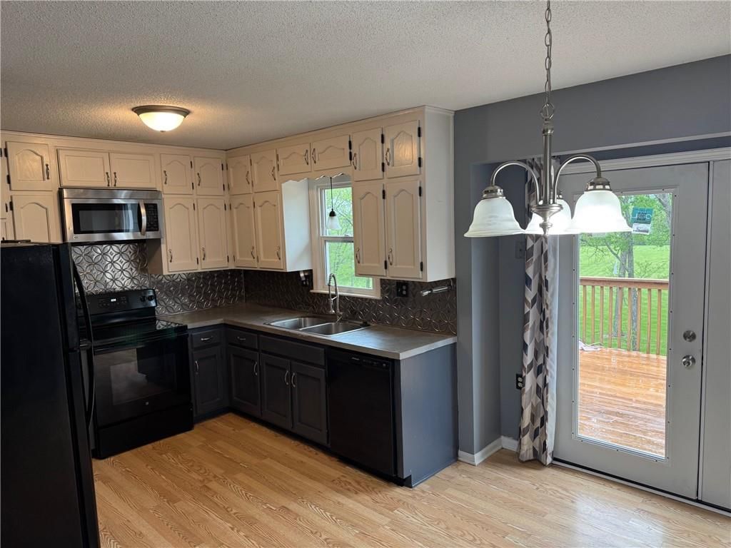 8408 NW 68th Street — photo 4