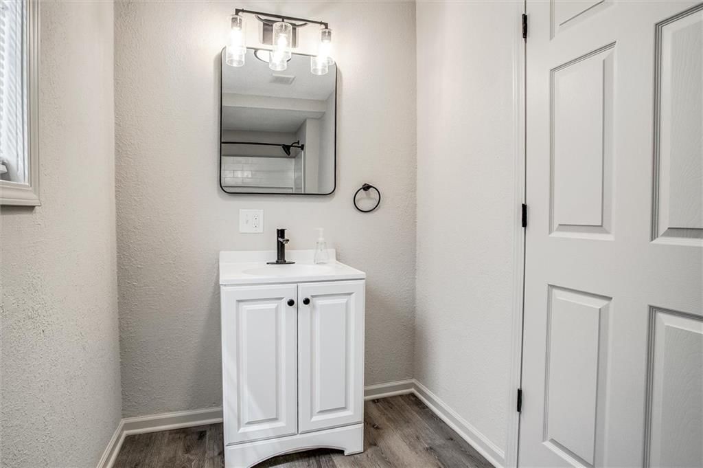 813 Isley Boulevard — photo 16