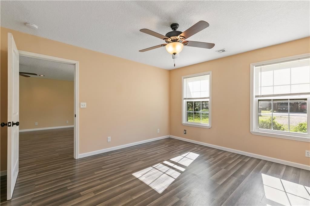 408 Wyandotte Avenue — photo 16