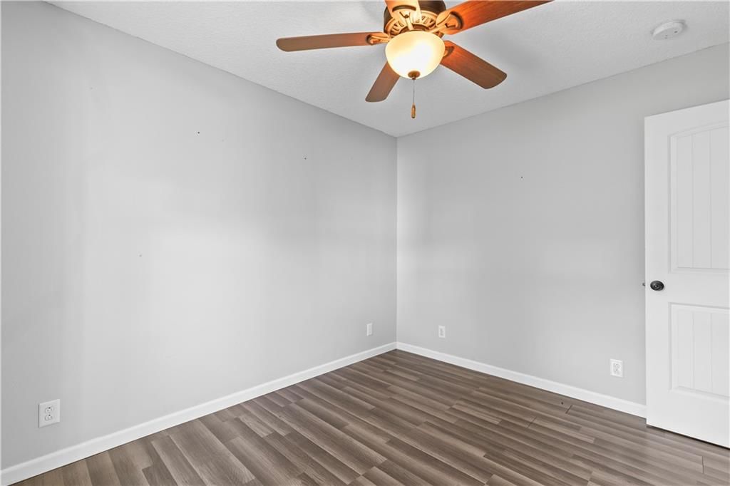 408 Wyandotte Avenue — photo 25