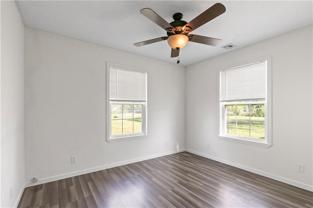 408 Wyandotte Avenue — photo 30