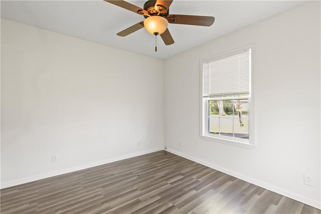408 Wyandotte Avenue — photo 31