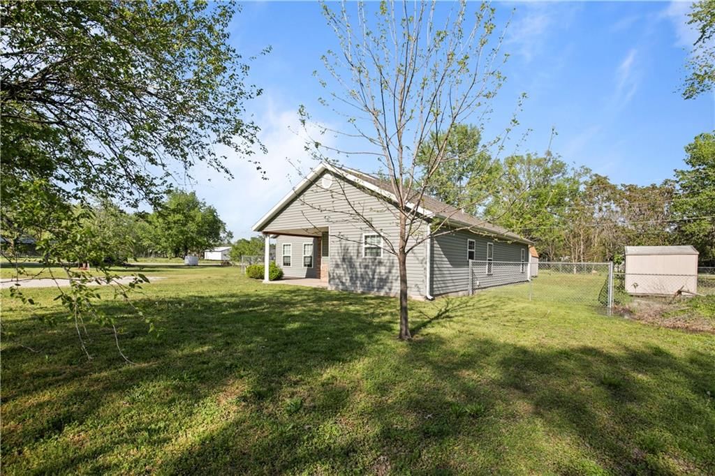 408 Wyandotte Avenue — photo 45