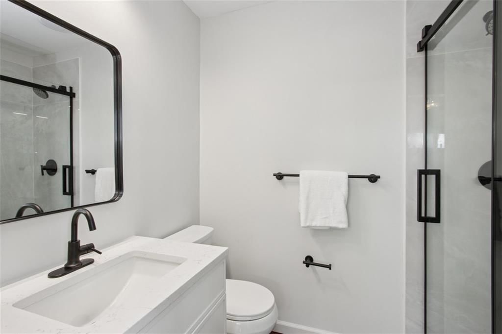 3916 W 72nd Terrace — photo 21