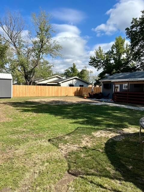 1031 N 18th Place — photo 25