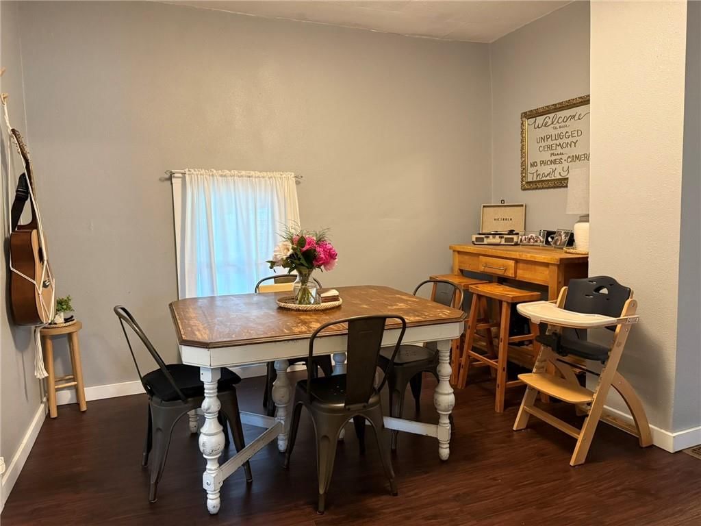 313 E 4th Street — photo 16