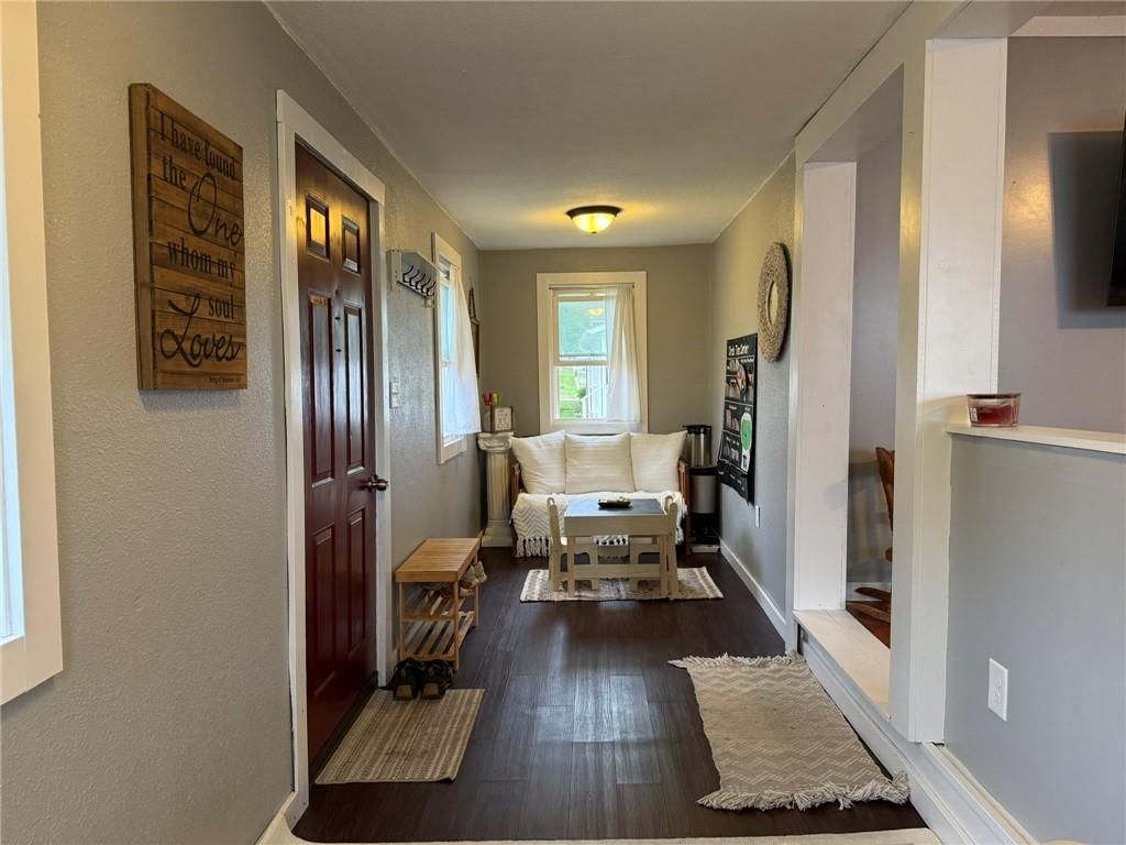 313 E 4th Street — photo 7