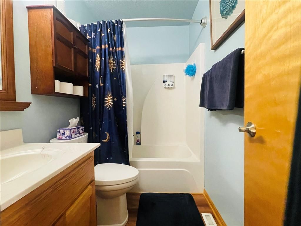701 SW Woodland Circle — photo 19