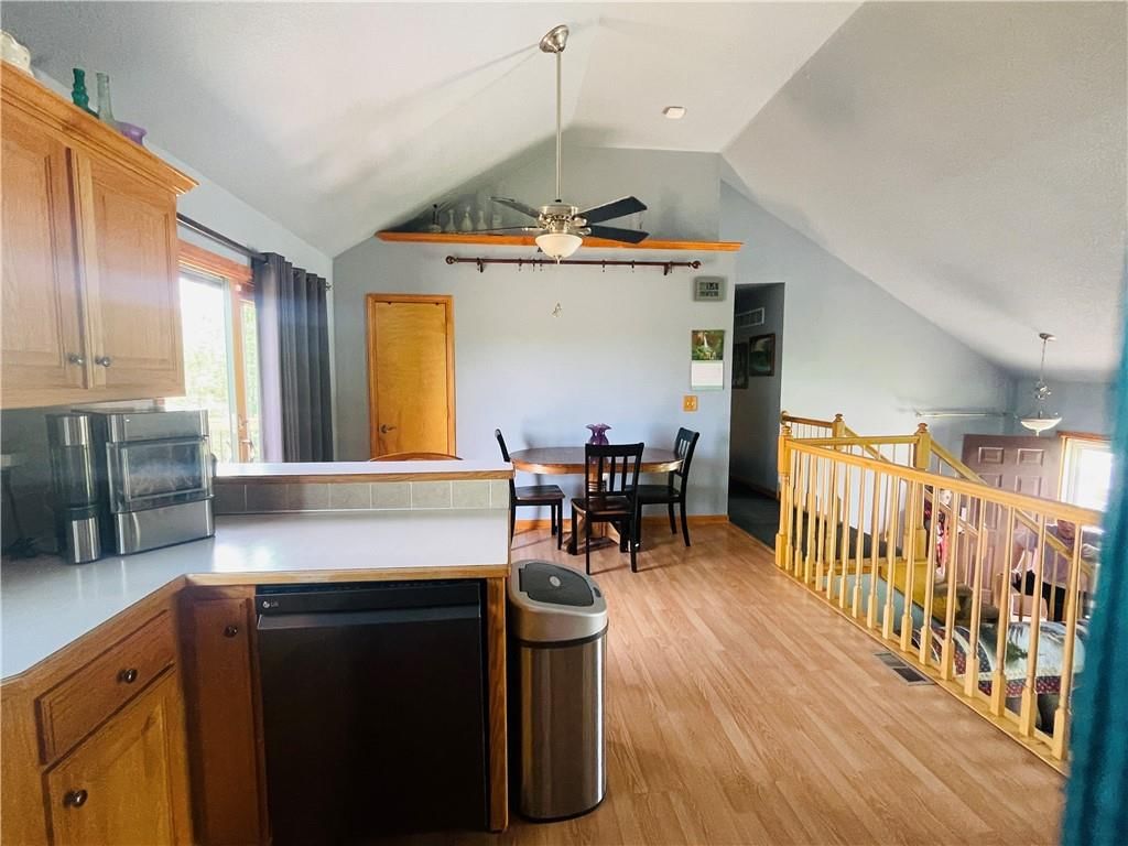 701 SW Woodland Circle — photo 8
