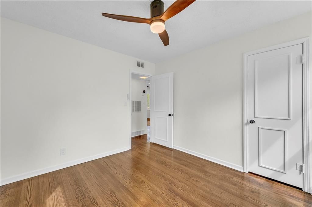 11409 W 68th Street — photo 18