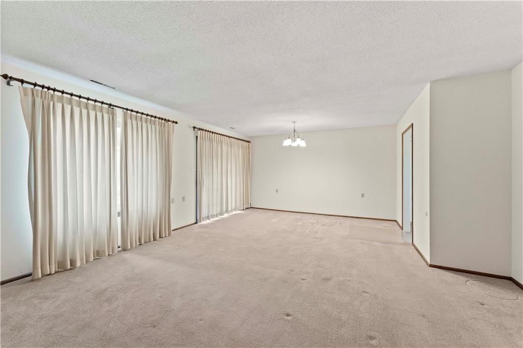 501 N STONE Boulevard — photo 12