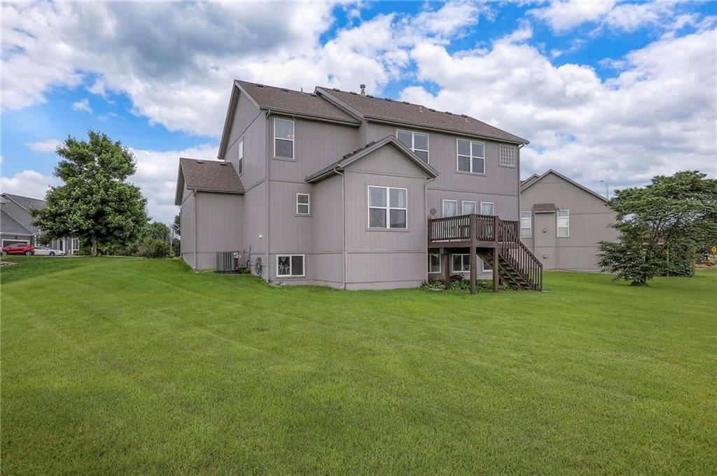 812 SW Stablewood Circle — photo 44