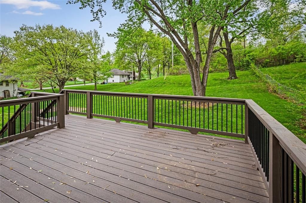 10915 N Miller Lane — photo 29