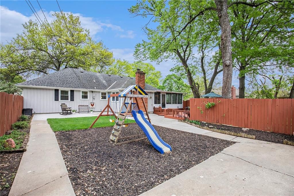 10924 Virginia Avenue — photo 25