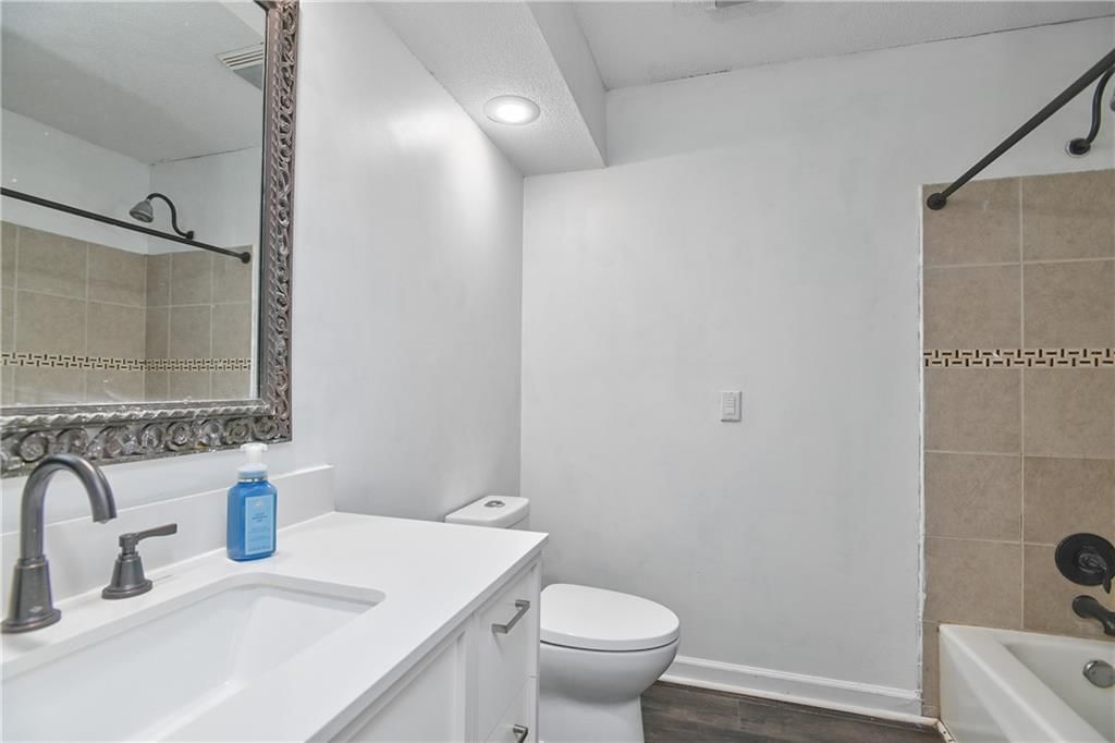 2513 N 73rd Terrace — photo 17