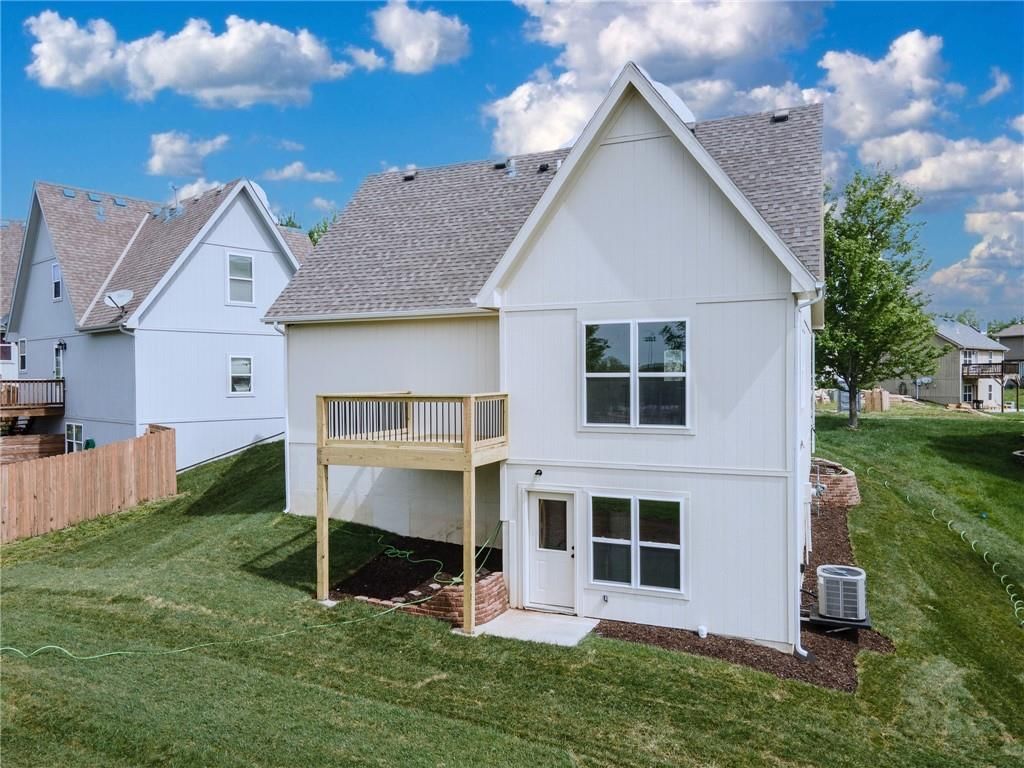 13744 Leigh Drive — photo 3