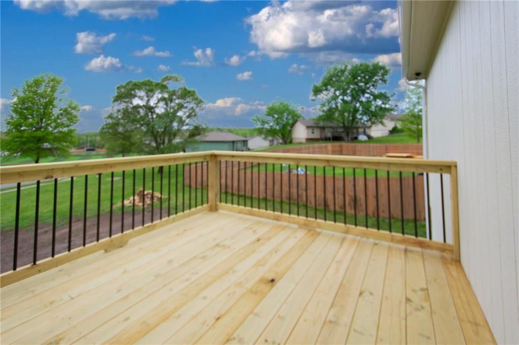 13744 Leigh Drive — photo 9