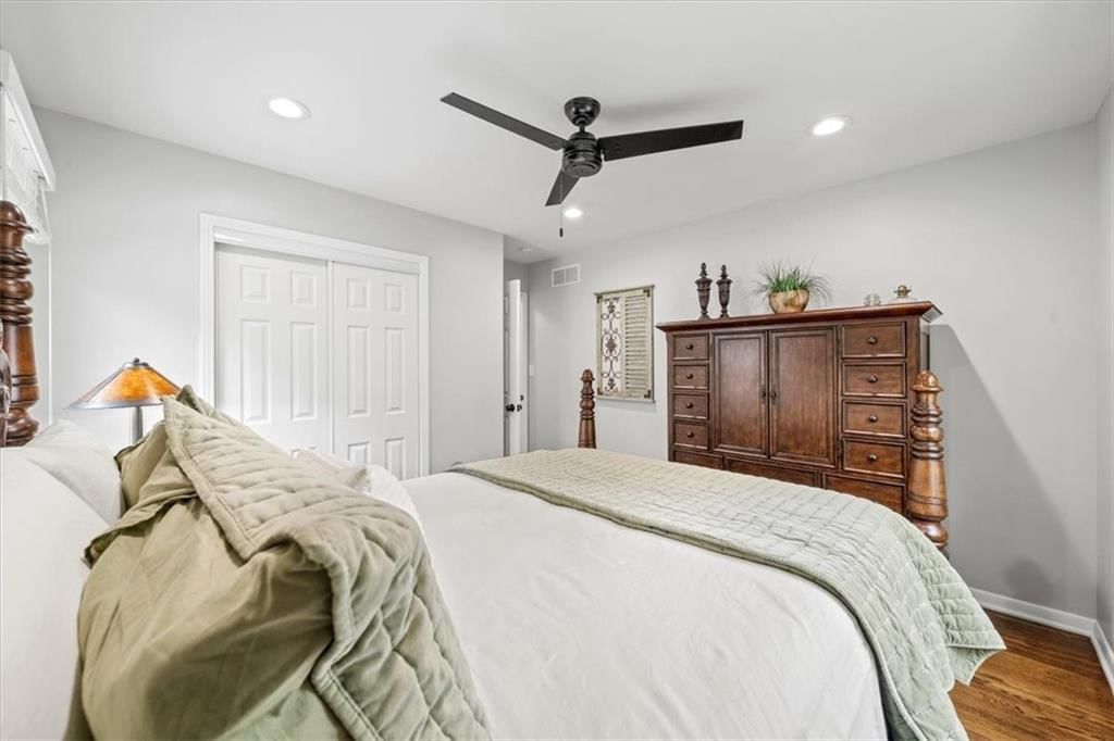 5815 W 100th Street — photo 18