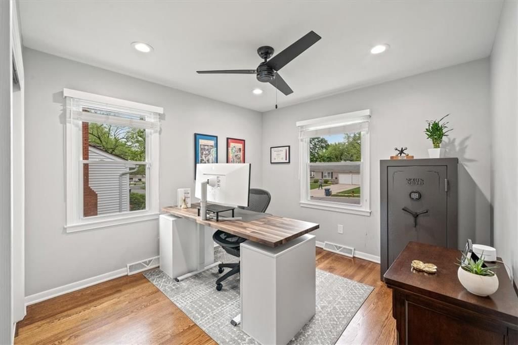 5815 W 100th Street — photo 19