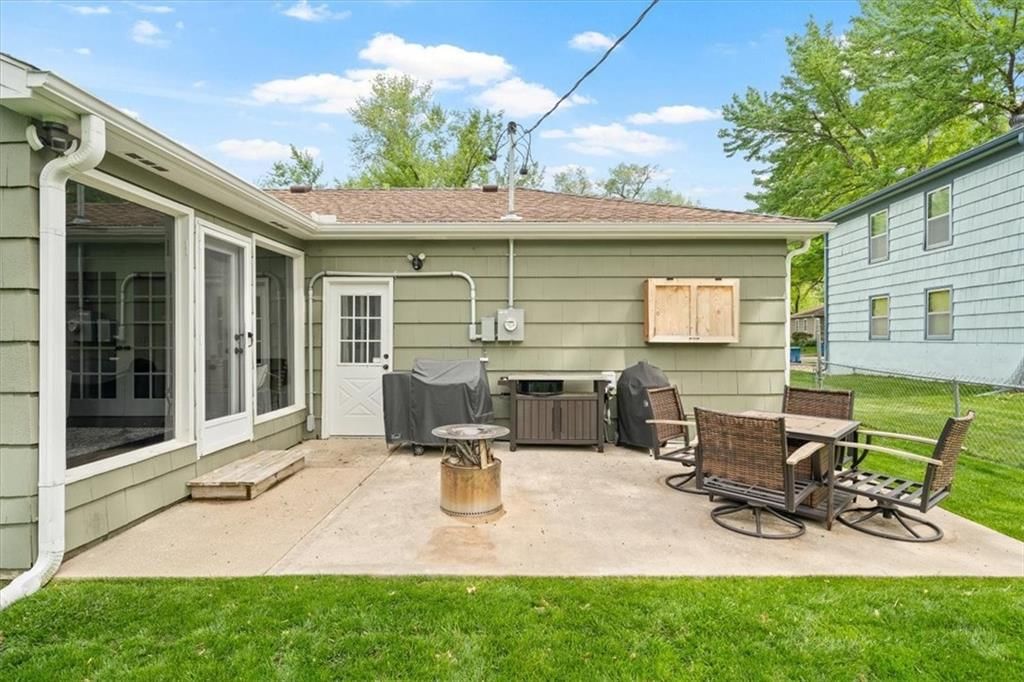 5815 W 100th Street — photo 25