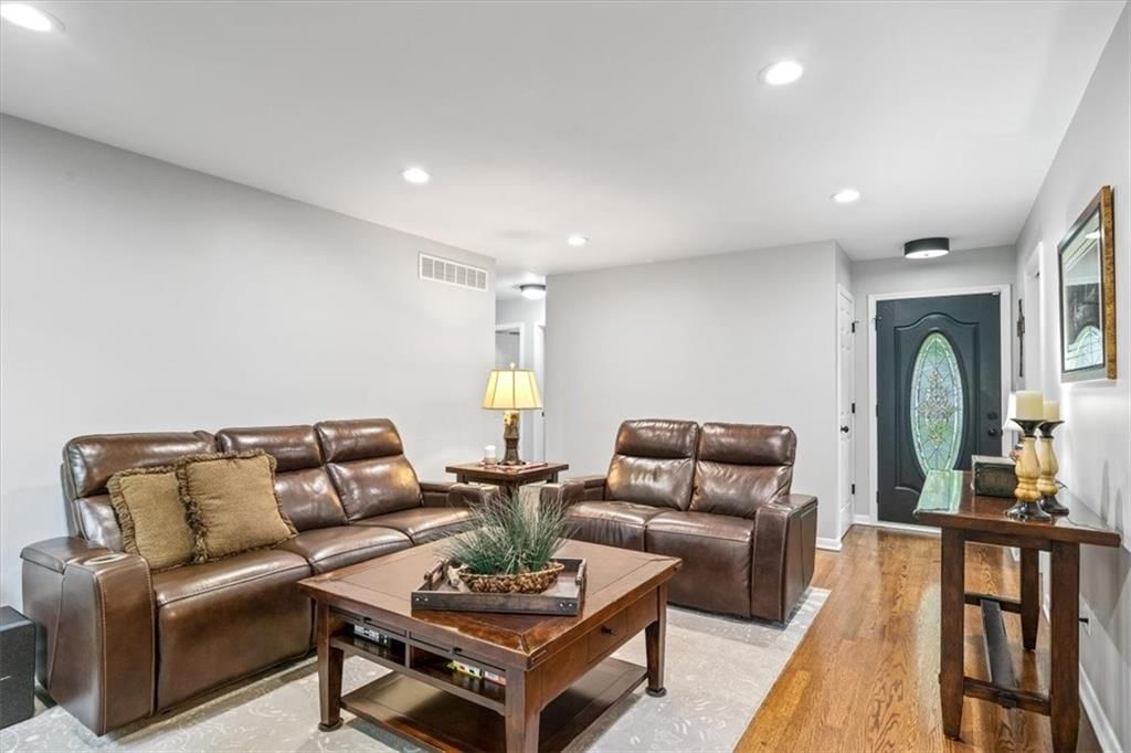 5815 W 100th Street — photo 5