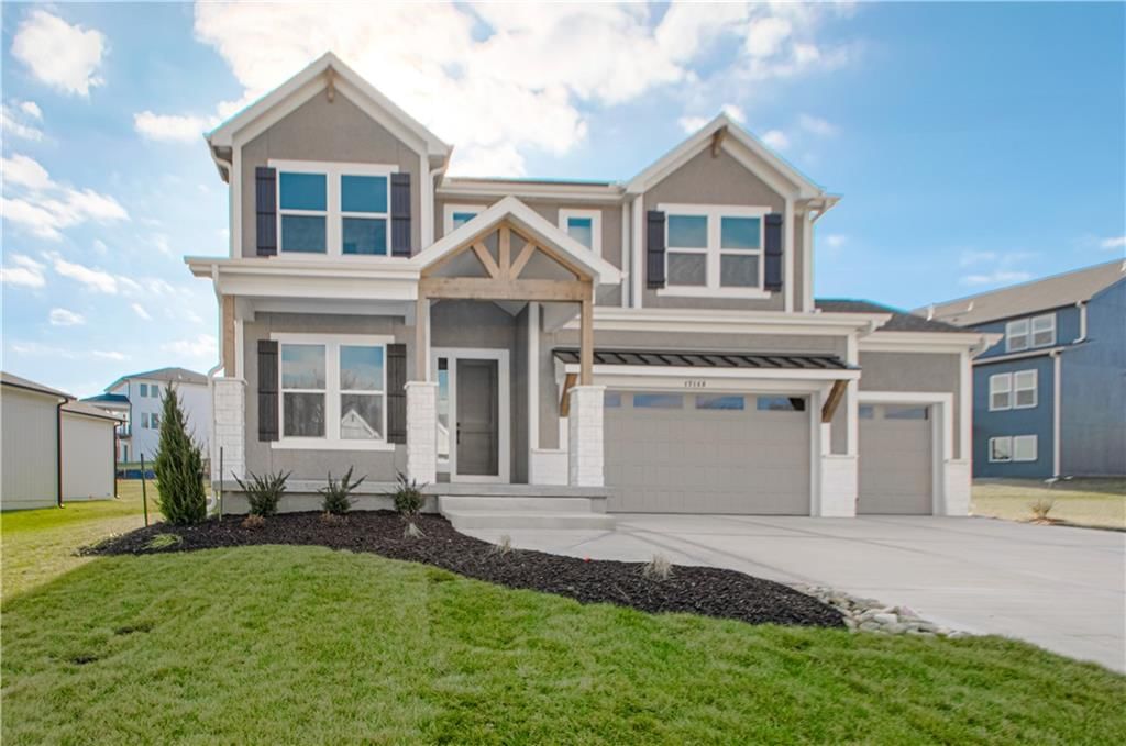 17148 S Heatherwood Street, Olathe, KS