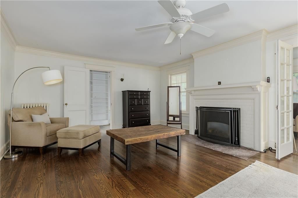 600 W 58th Terrace — photo 23