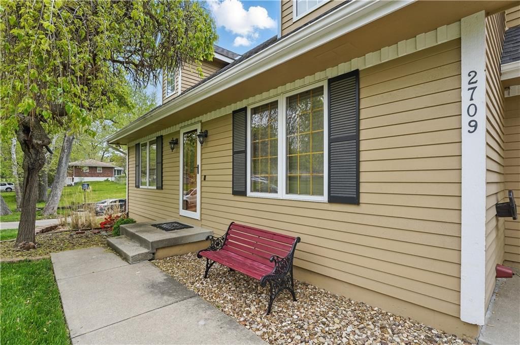 2709 NW Powderhorn Drive — photo 5