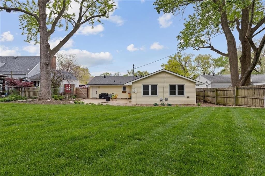 7518 W 64th Terrace — photo 24