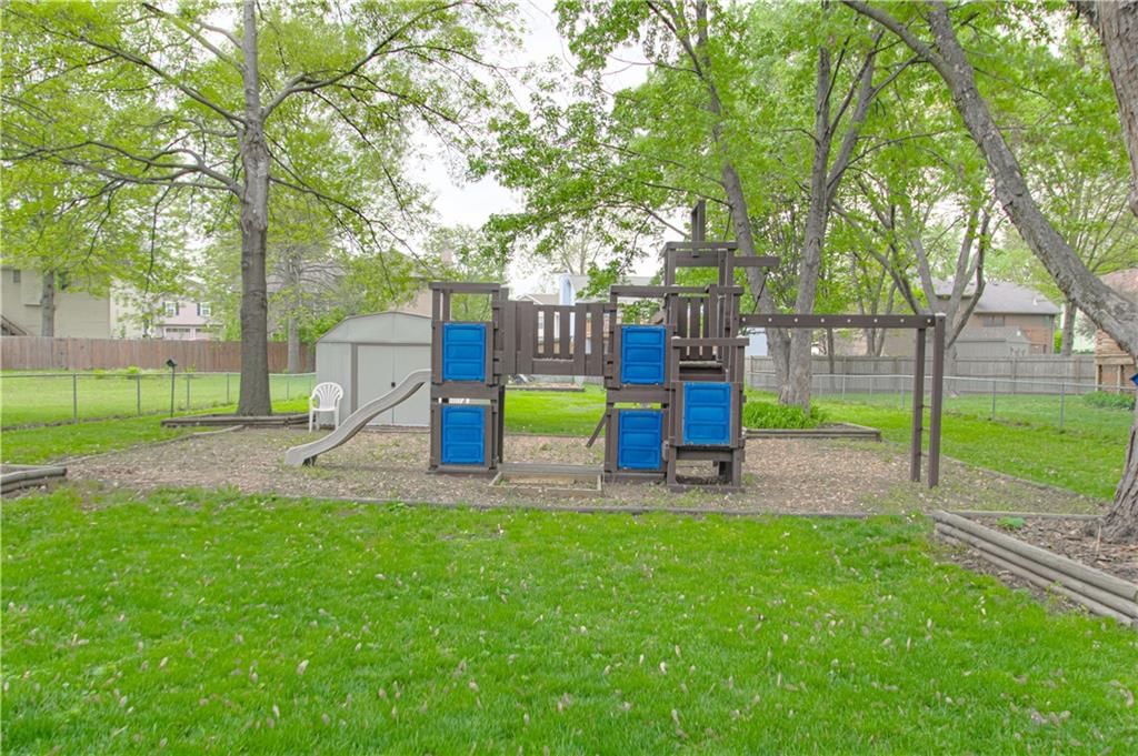 1708 Park Lane — photo 31