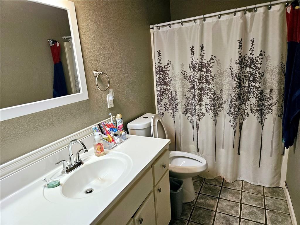 518 Locust Street — photo 13