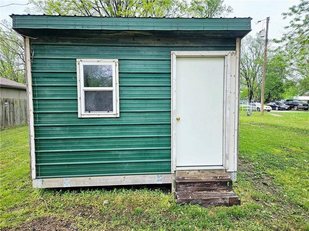 518 Locust Street — photo 6