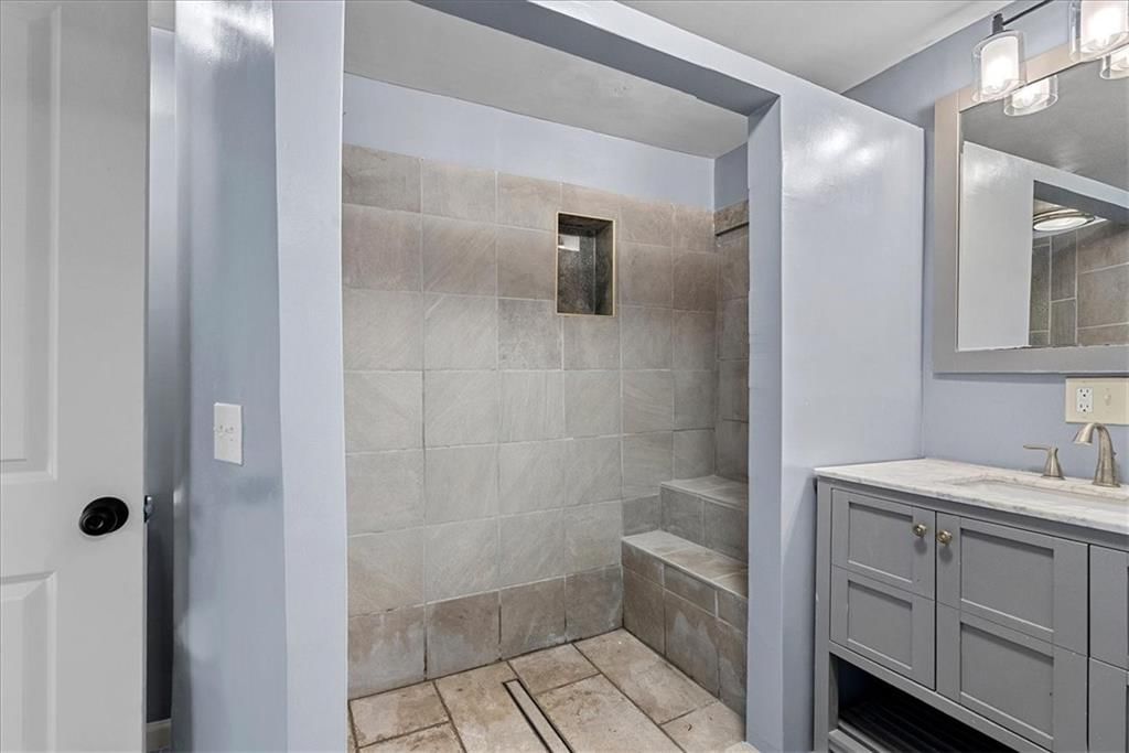 6008 E 9th Street — photo 14