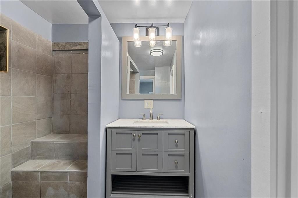 6008 E 9th Street — photo 15