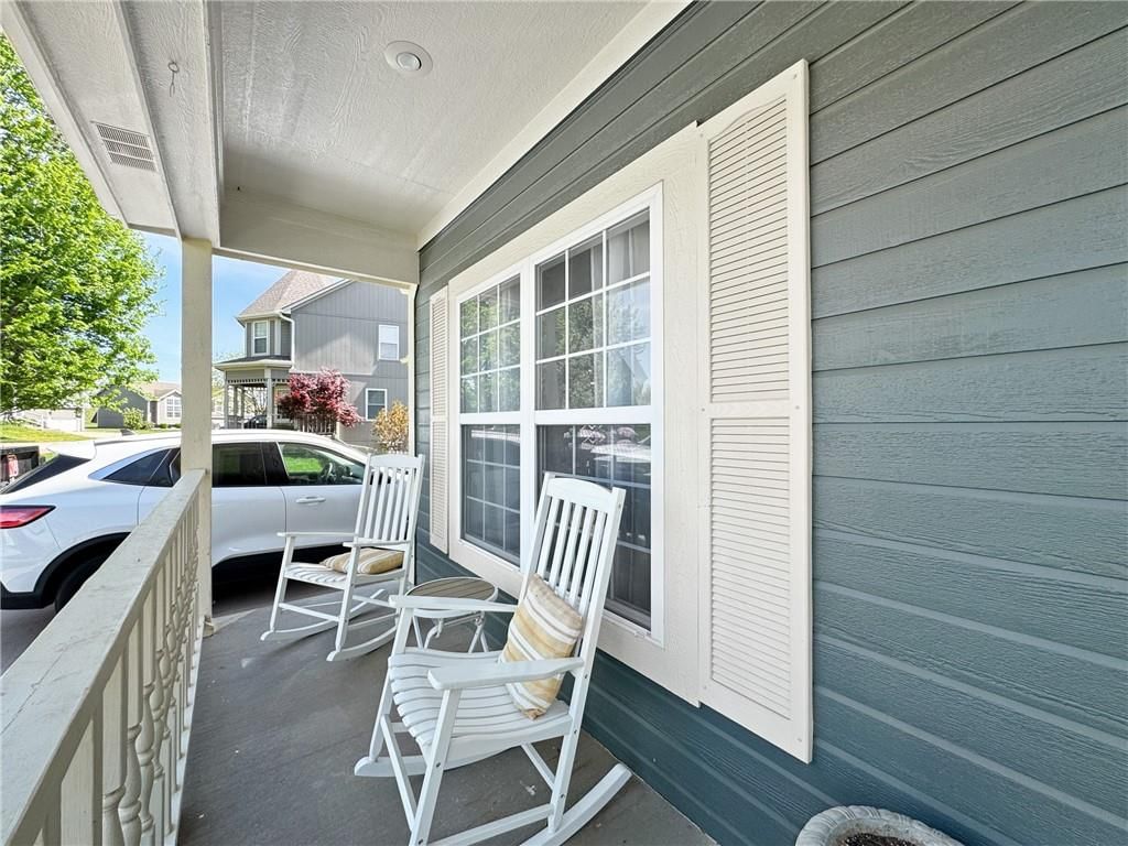 17900 Sunset Drive — photo 3