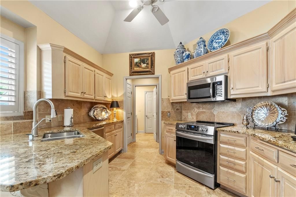 8821 W 142nd Place — photo 10