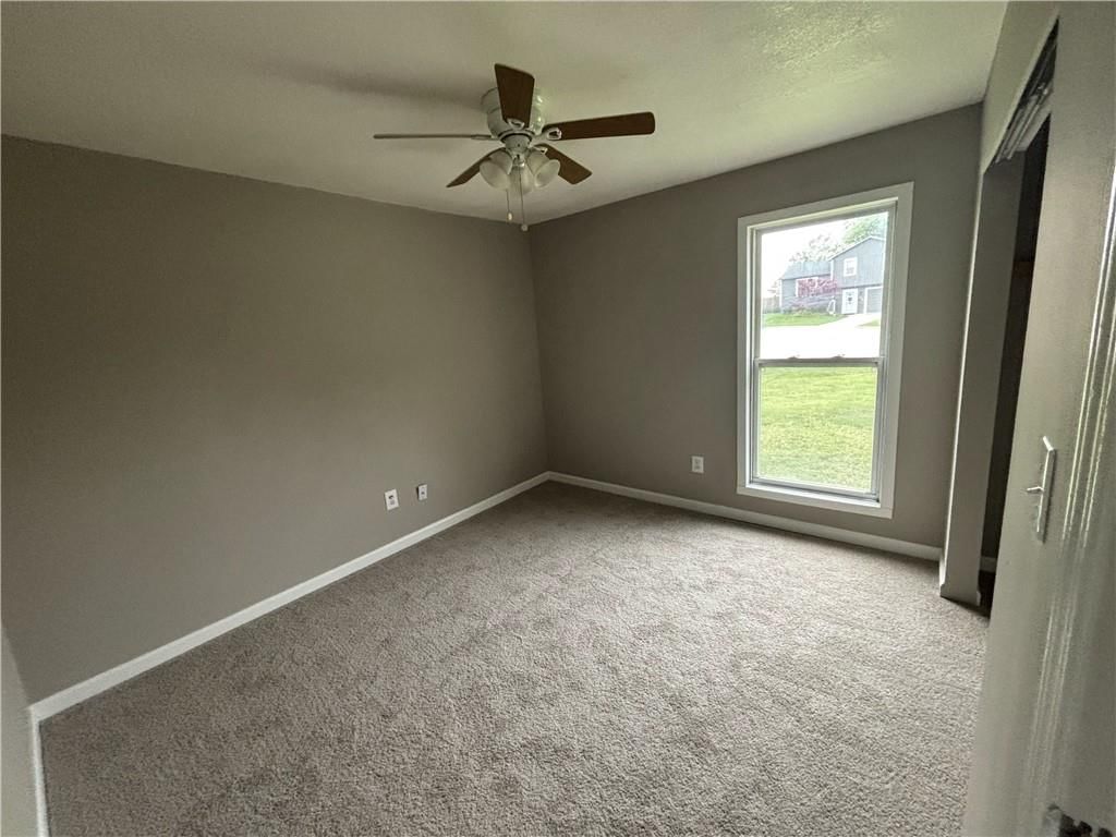 647 E El Monte Court — photo 16