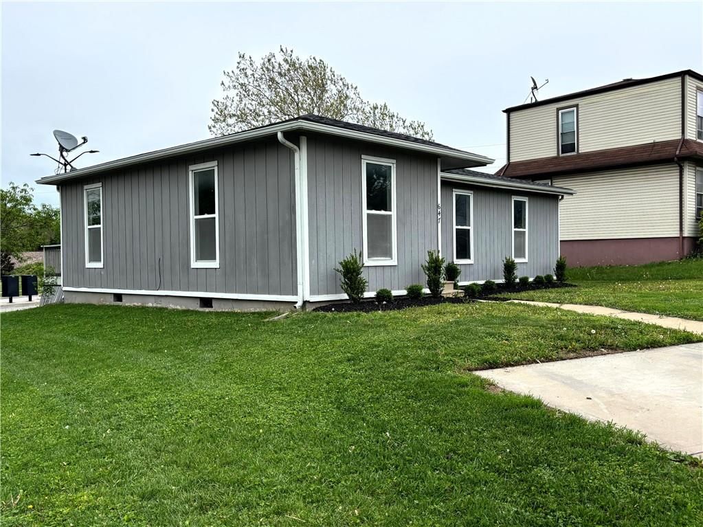 647 E El Monte Court — photo 3