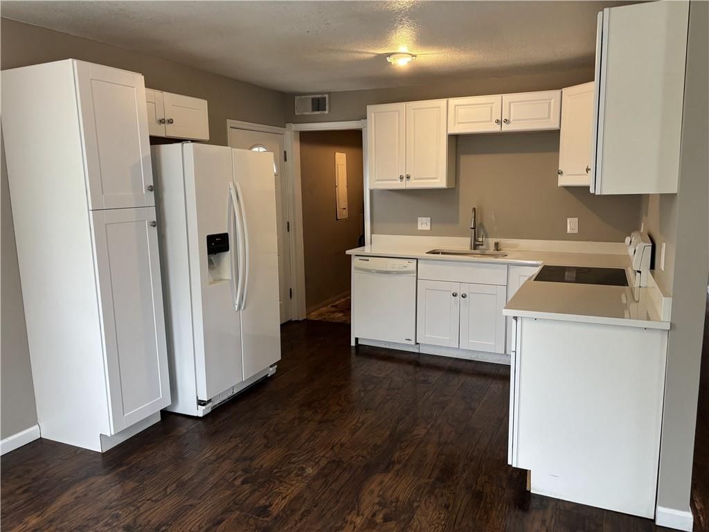 647 E El Monte Court — photo 8