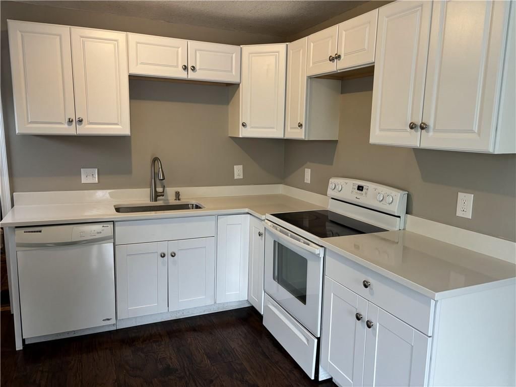 647 E El Monte Court — photo 9